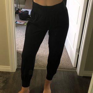 Lululemon Wanderer pant size 6